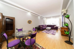 Colorful Flat with a Pleasant Balcony Close to Public Transportation in Muratpasa